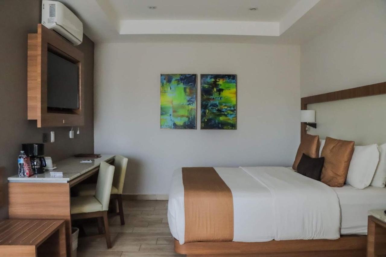 Hotel Soleil Business Class Leon Ngoại thất bức ảnh